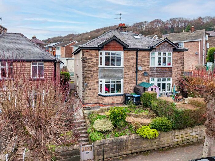 3 Bedroom Semi Detached House For Sale In Dimple Road, Matlock, DE4