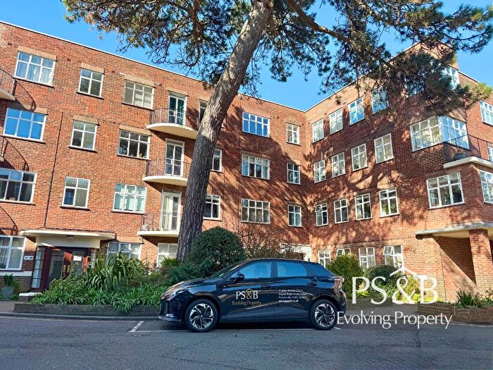 2 Bedroom Flat To Rent In Fairways, Dyke Road, Brighton, BN1