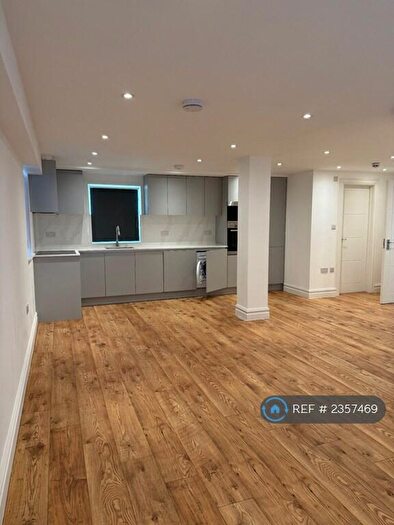 2 Bedroom Flat To Rent In Hollybush Street, London, E13