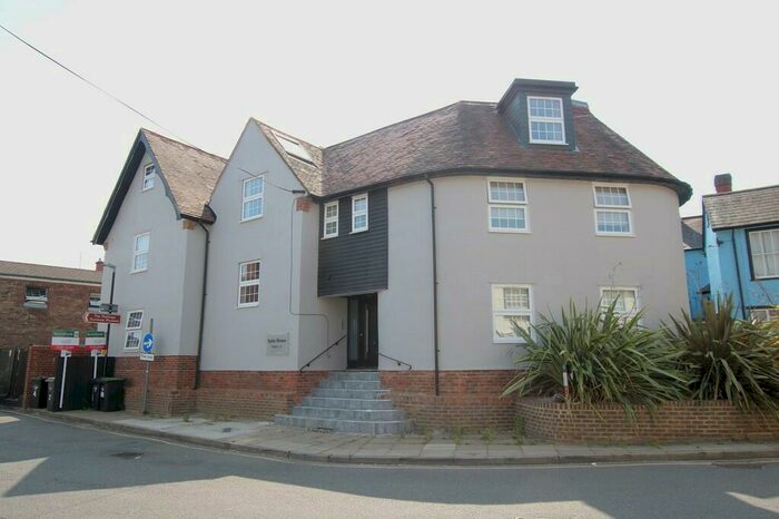 Studio To Rent In White Street, Dunmow, CM6