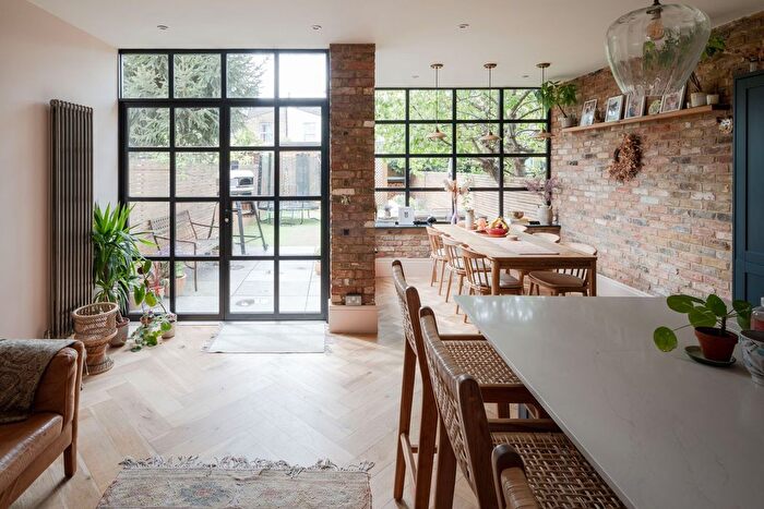 4 Bedroom Terraced House For Sale In Lea Hall Road, Leyton, London, E10