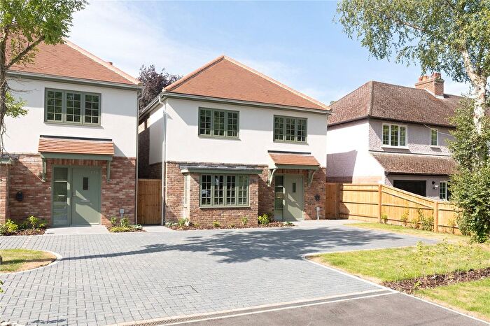 4 Bedroom Detached House For Sale In Hauxton Road, Little Shelford, Cambridge, CB22