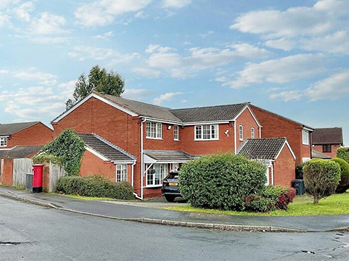 5 Bedroom Detached House For Sale In Oak Farm Close, Sutton Coldfield, B76