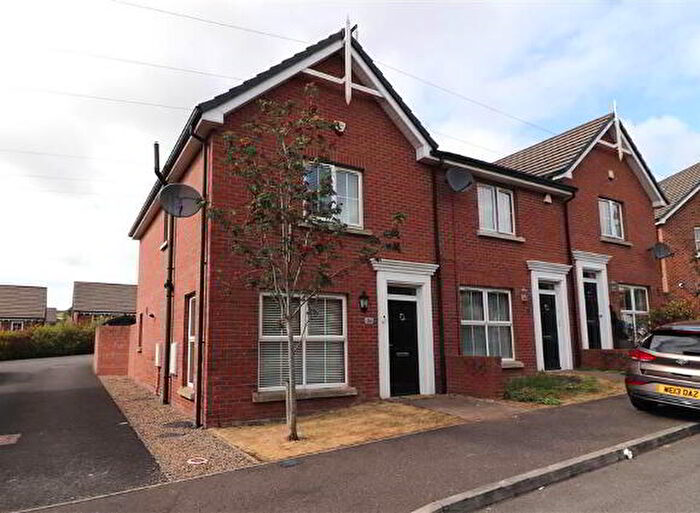 3 Bedroom TownHouse For Sale In Lady Wallace Road, Lisburn, BT28