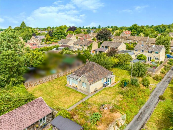3 Bedroom Bungalow For Sale In New Road, Bradford-on-Avon, BA15