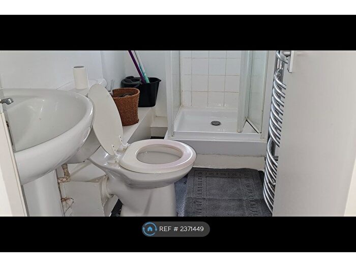 1 Bedroom Flat To Rent In St Georges Road, Feltham, TW13