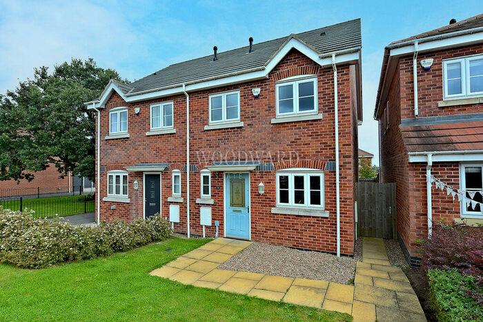 3 Bedroom Semi-Detached House To Rent In Windmill Close, Waingroves, DE5