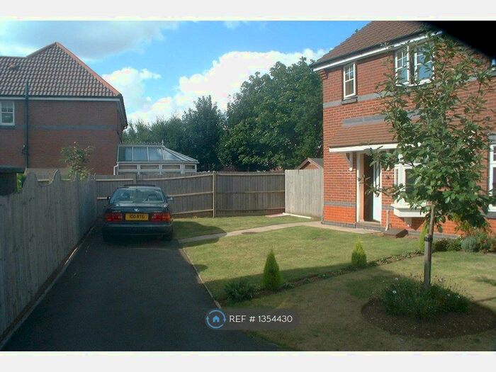 2 Bedroom Semi-Detached House To Rent In Peters Walk, Coventry, CV6