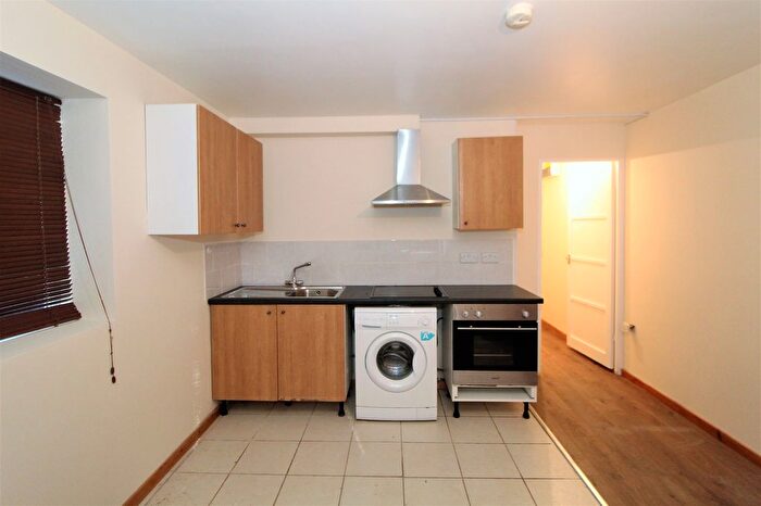 1 Bedroom Flat To Rent In Tay Road, Coventry, West Midlands, CV6