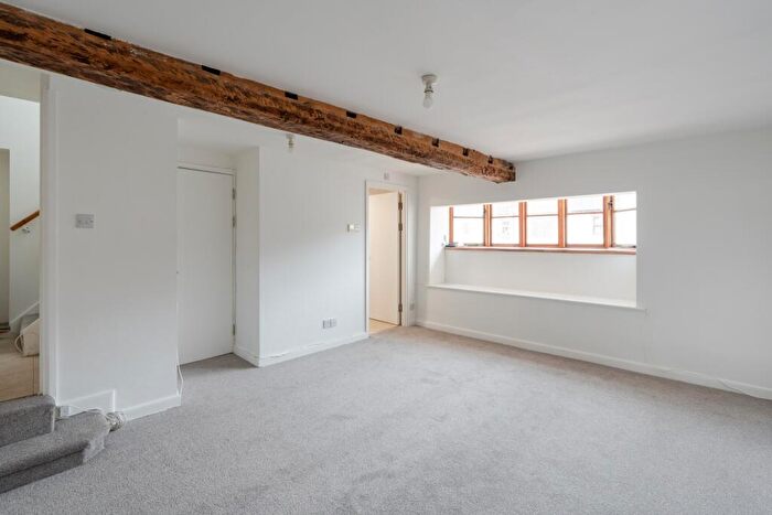 2 Bedroom Flat To Rent In Cherrys Yard, Backway Road, Bicester, Oxfordshire, OX26