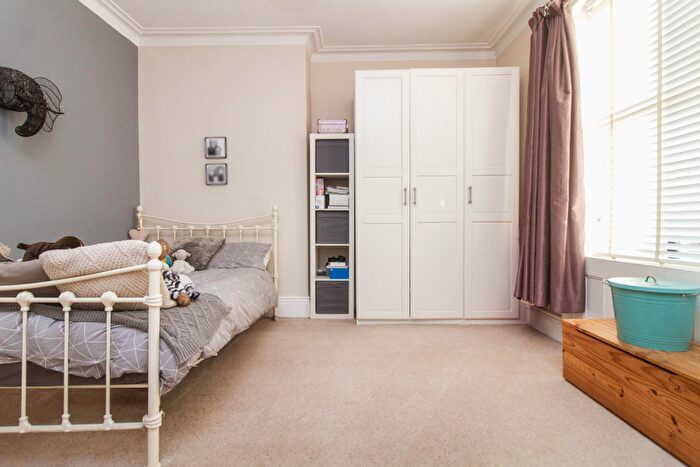 3 Bedroom End Of Terrace House For Sale In Hulne Avenue, Tynemouth, NE30