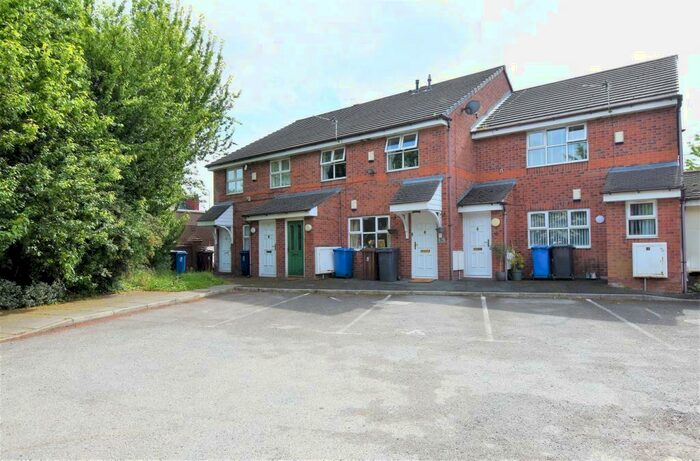 1 Bedroom Flat To Rent In South Lane, Tyldesley, Manchester, M29