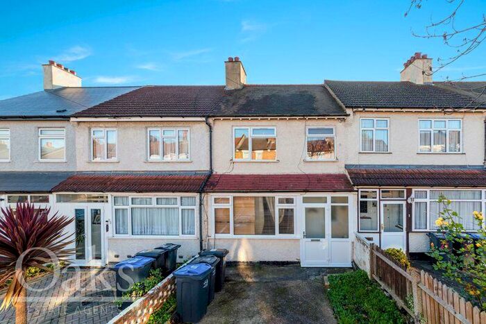 1 Bedroom Flat To Rent In Woodside Avenue, Woodside, SE25