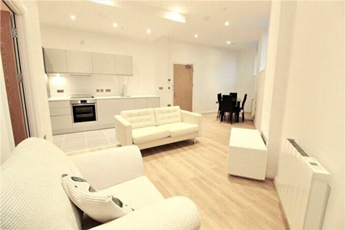 1 Bedroom Apartment To Rent In Corporation Street, The Co-Operative, CV1