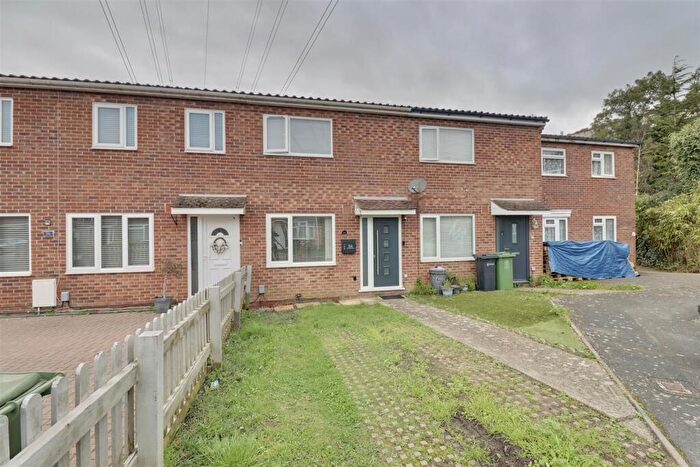 2 Bedroom House For Sale In Butterfly Drive, Paulsgrove, PO6