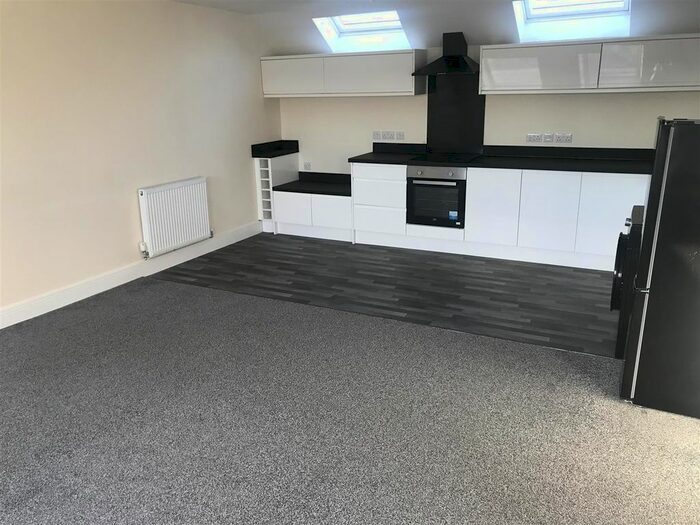 2 Bedroom Flat To Rent In Beverley Road, Hull, HU3