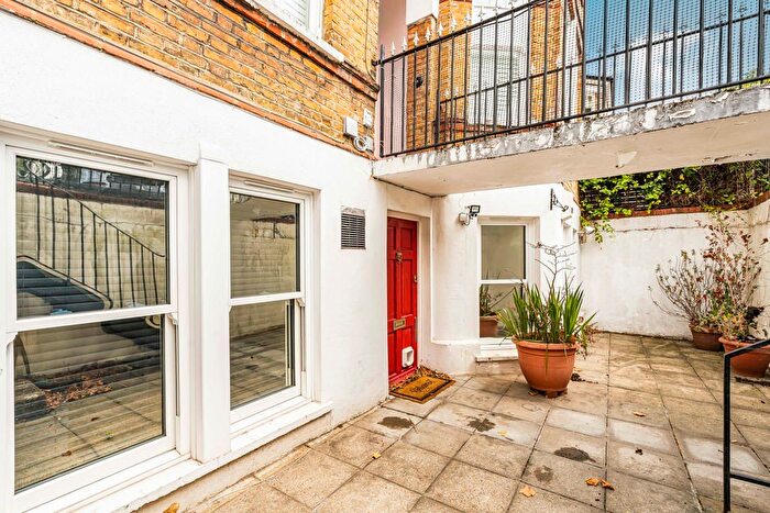 3 Bedroom Flat For Sale In Palace Road, London, SW2