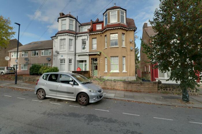 2 Bedroom Flat To Rent In Orpington Road, Winchmore Hill, N21