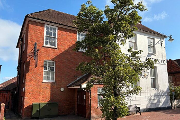 2 Bedroom Flat To Rent In High Street, Egham, Surrey, TW20