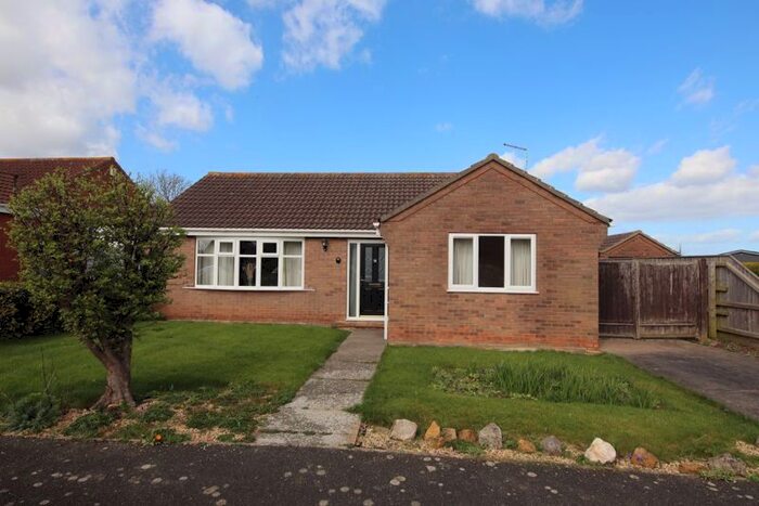 2 Bedroom Detached Bungalow For Sale In Plumtree Drive, Marshchapel, Grimsby, DN36