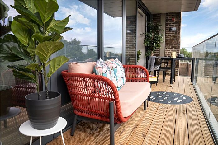 1 Bedroom Property To Rent In Windsor House, Fairfield Avenue, TW18