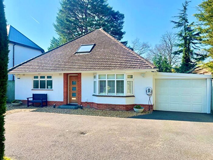 3 Bedroom House For Sale In Hurn Road, Christchurch, Dorset, BH23