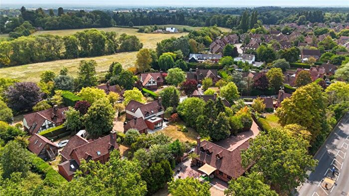 6 Bedroom Detached House For Sale In Hillside, Burghfield Common, Reading, Berkshire, RG7