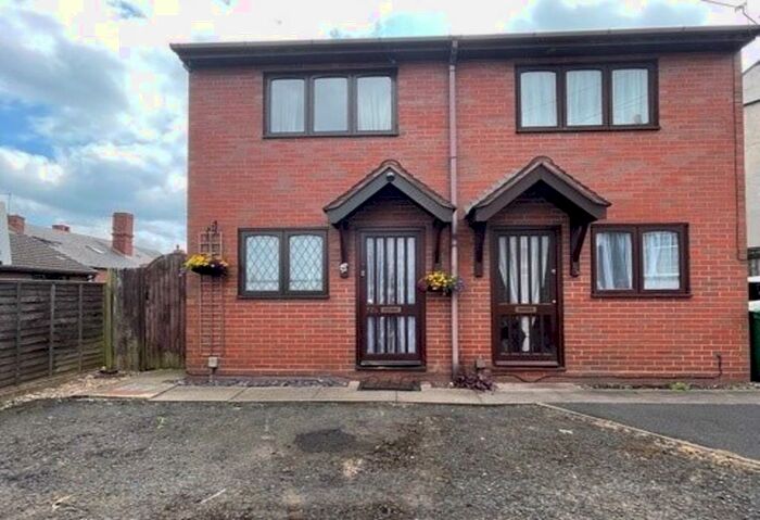 2 Bedroom Semi-Detached House To Rent In King Street, Lye, Stourbridge, West Midlands, DY9