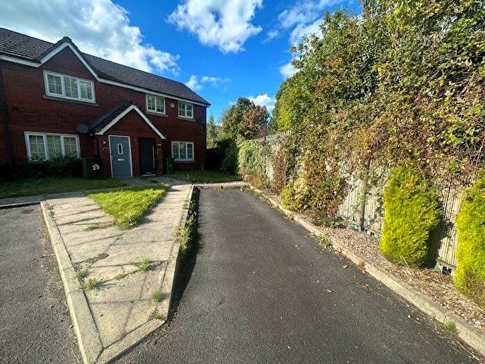 3 Bedroom End Of Terrace House For Sale In Shawcroft View, Crompton, Bolton, BL1