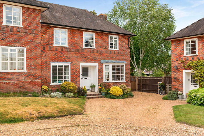 4 Bedroom End Of Terrace House For Sale In Ethelburt Avenue, Bassett, Southampton, SO16