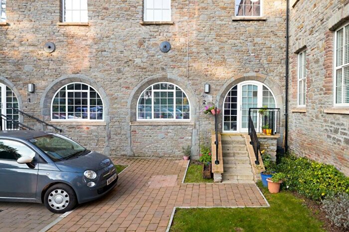 2 Bedroom Flat For Sale In Captains House, Fishponds, BS16