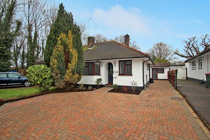 3 Bedroom Bungalow To Rent In Tinsley Lane, Crawley, RH10