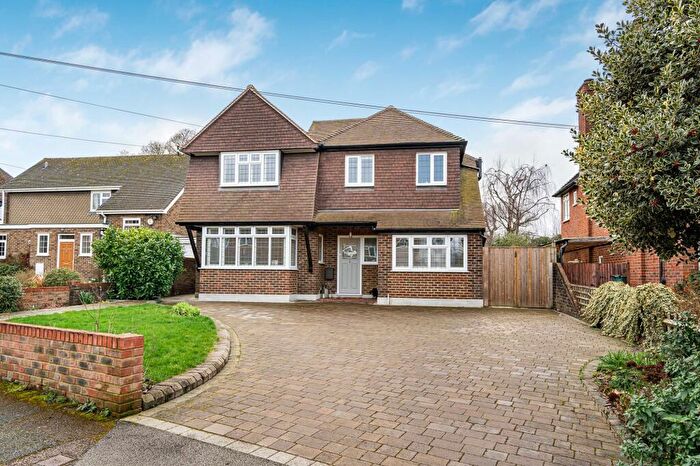 5 Bedroom Detached House For Sale In Hillside Road, Ashtead, KT21