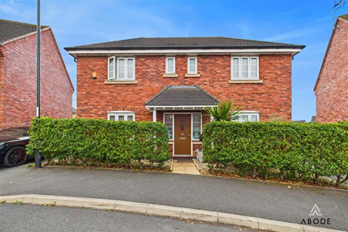 4 Bedroom Detached House For Sale In Lower Pingle Road, Ashbourne, Derbyshire, DE6