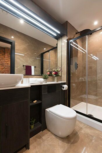 2 Bedroom Apartment To Rent In Bed Apartment, Portland Street, Basil House, M1