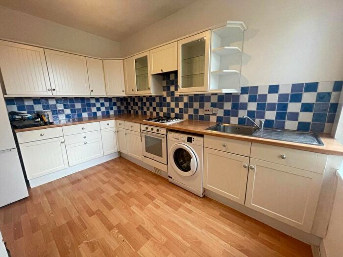1 Bedroom Flat To Rent In Falmers Road, Enfield, EN1