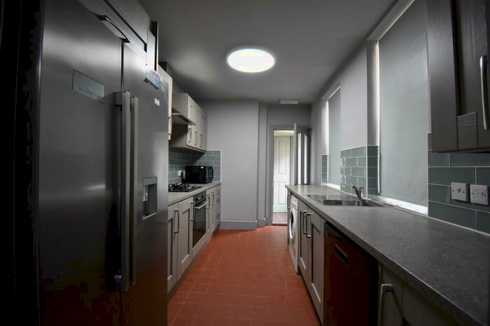 5 Bedroom Terraced House To Rent In Raddlebarn Road Selly Oak, B29