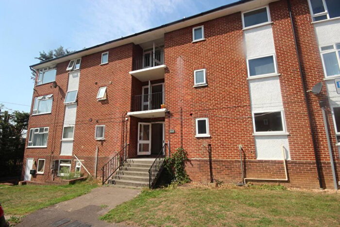 2 Bedroom Apartment To Rent In Sandringham Court, Slough, SL1