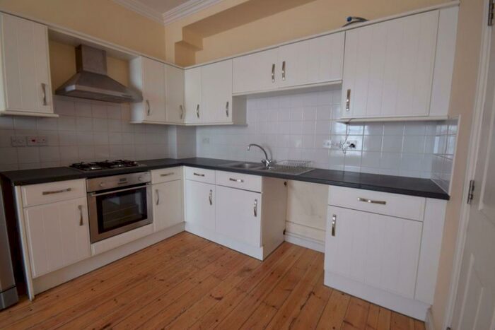 3 Bedroom Flat To Rent In Boutport Street, Barnstaple, Devon, EX31