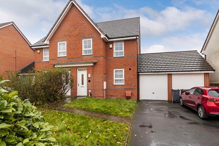 3 Bedroom Semi Detached House For Sale In Heathside Drive, Kings Norton, Birmingham, B38