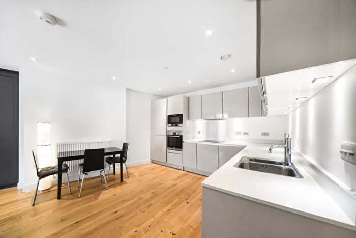 2 Bedroom Apartment For Sale In Station Road London, SE13