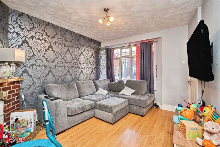 2 Bedroom Terraced House For Sale In St. Davids Road, East Cowes, Isle Of Wight, PO32