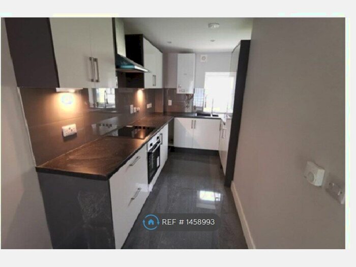 1 Bedroom Flat To Rent In Elizabeth House, Worminghall, Aylesbury, HP18