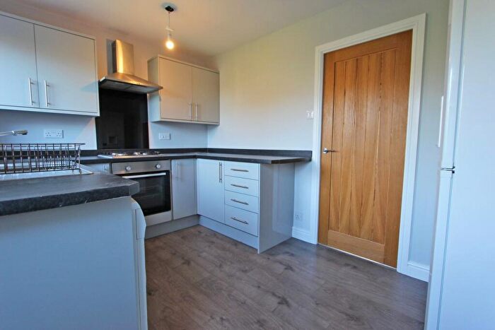 2 Bedroom End Of Terrace House To Rent In Thealby Gardens, Bessacarr, Doncaster, DN4