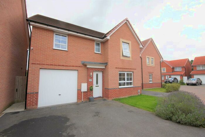 4 Bedroom Detached House For Sale In Petfield Drive, Anlaby, HU10
