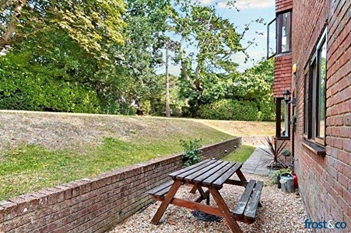 2 Bedroom Apartment To Rent In Alton Road, Lower Parkstone, BH14