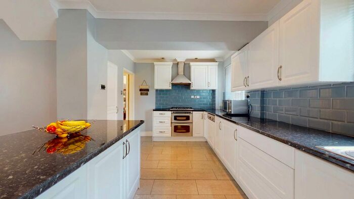 5 Bedroom Detached House To Rent In Raynes Park, London, SW20