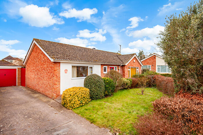 3 Bedroom Detached House For Sale In Coupland Road, Wootton, OX13