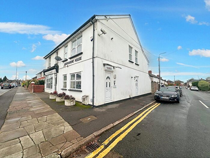 2 Bedroom Flat To Rent In Pantbach Road, Cardiff, South Glamorgan, CF14