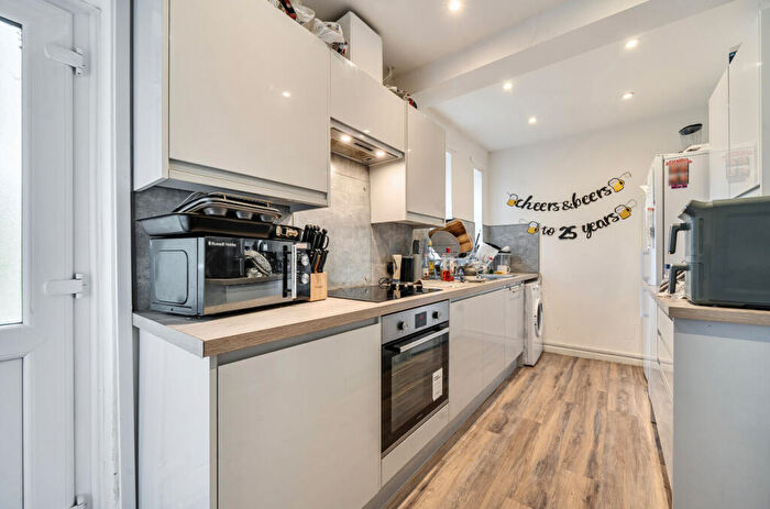 5 Bedroom Semi-Detached House To Rent In Barcombe Road, Brighton, East Sussex, BN1